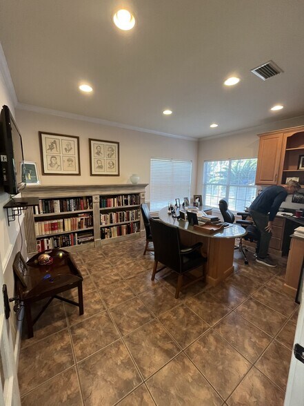 More Photos Of 13500 Sutton Park Dr S, Jacksonville Medical For Sale