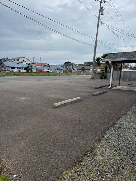 More Photos Of 316 Highway 101 N, Rockaway Beach Storefront Retail Residential For Sale