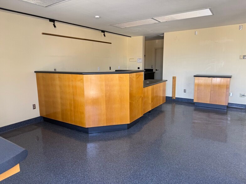 More Photos Of 375 Atlantic Ave, Long Beach Apartments For Lease