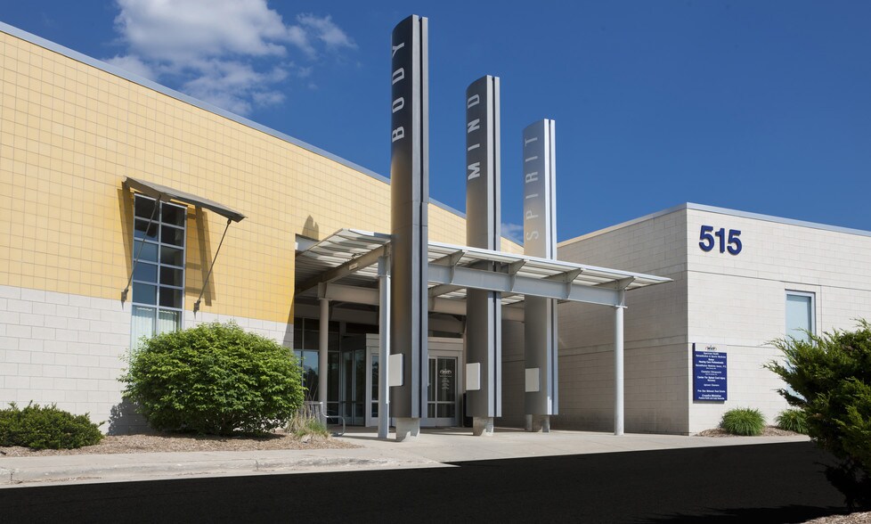 More Photos Of 515 E Division Rd, Rockford Freestanding For Lease