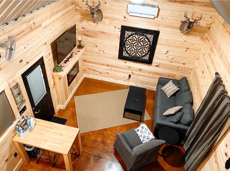 More Photos Of 1136 Arlie Moore Rd, Bismarck Hotel For Sale