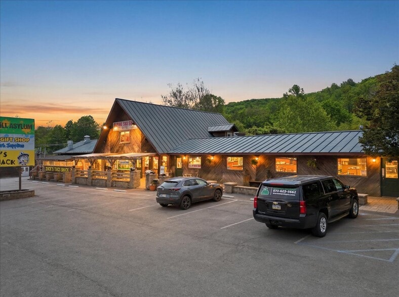 More Photos Of 145 Camelback Rd, Tannersville Restaurant For Sale