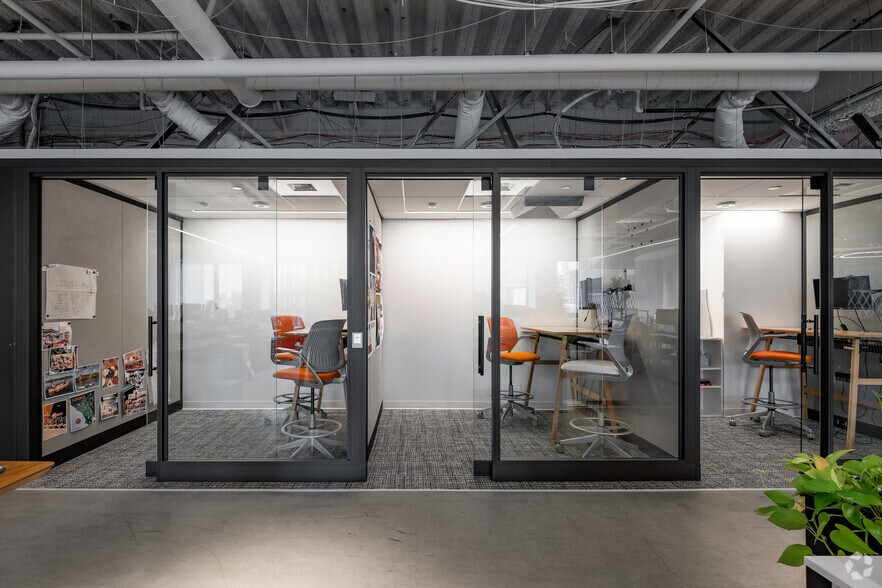 More Photos Of 920 5th Ave, Seattle Office For Lease