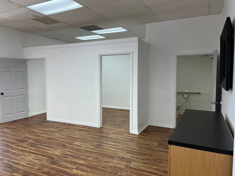 More Photos Of 3512 del prado Blvd S, Cape Coral Unknown For Lease