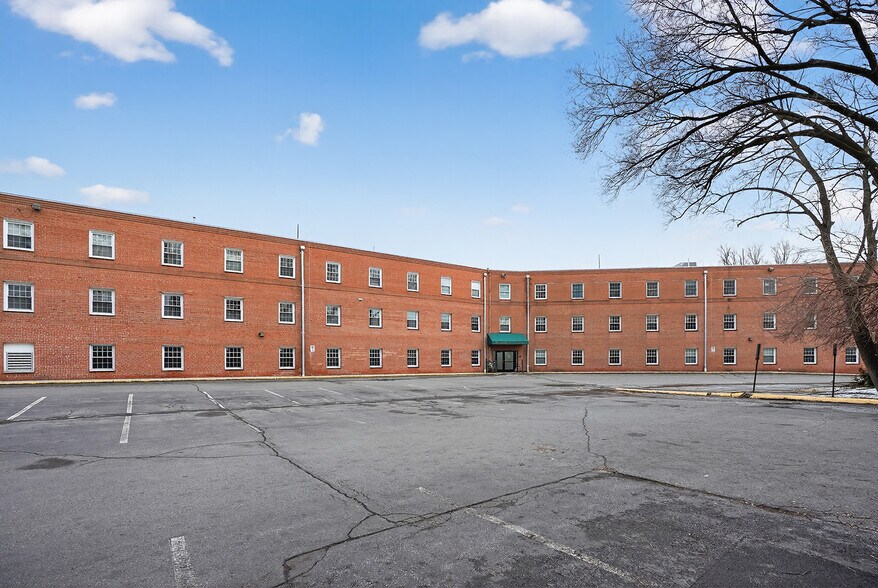 More Photos Of 4701 Randolph Rd, Rockville Medical For Lease