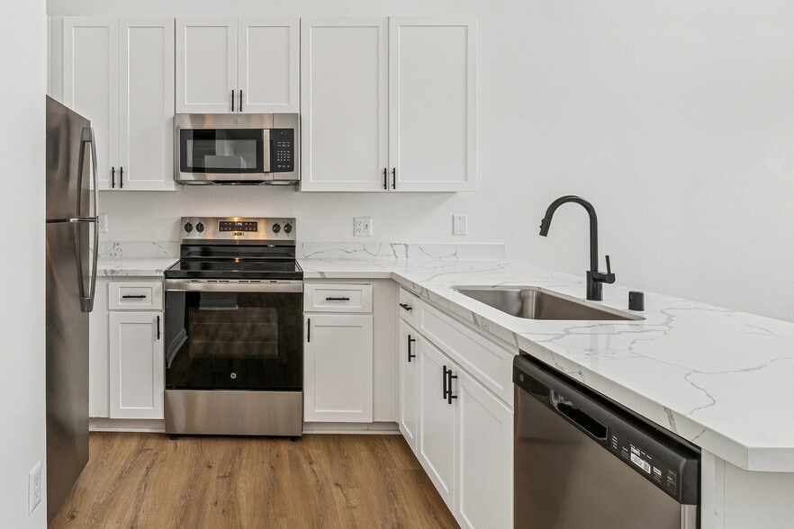 More Photos Of 5395 Napa St, San Diego Apartments For Lease