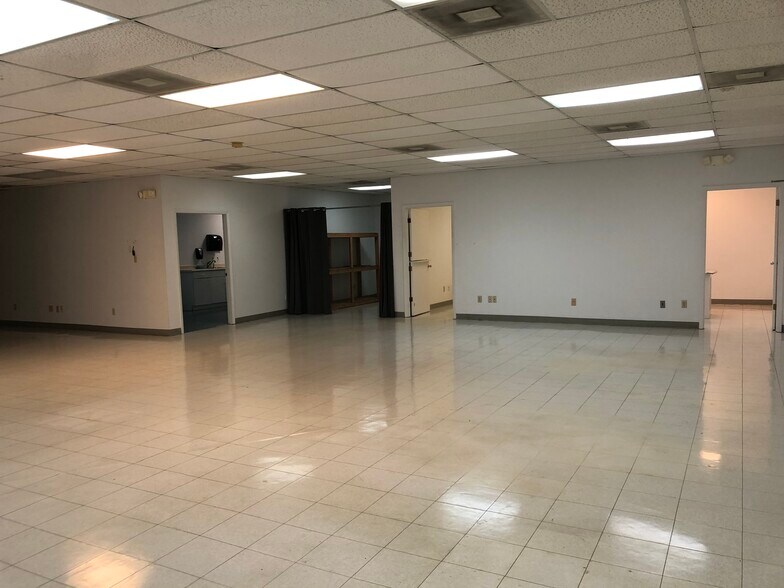 More Photos Of 2290 N County Road 427, Longwood Office For Lease