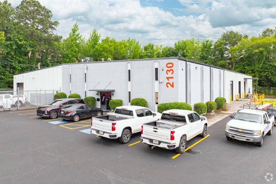 More Photos Of 2134 NW James Jackson Pky, Atlanta Unknown For Lease