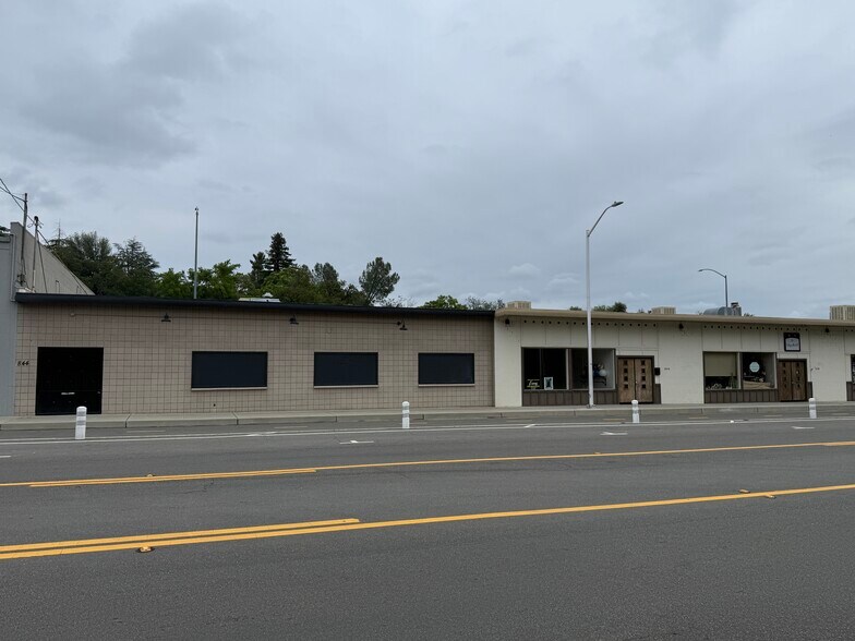 More Photos Of 840-844 Butte St, Redding Office For Lease