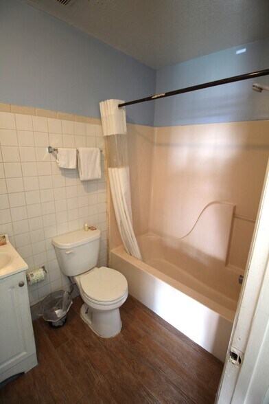 More Photos Of 6434 US Highway 19, New Port Richey Hotel For Sale