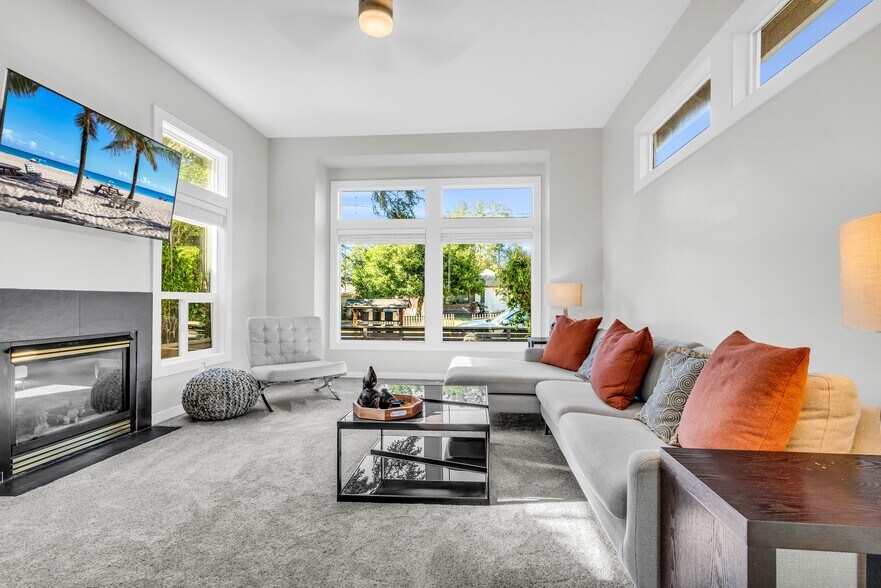 More Photos Of 441 NE Alder St, Issaquah Multifamily For Sale