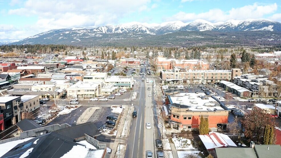 More Photos Of 327 Spokane Ave, Whitefish Flex For Sale