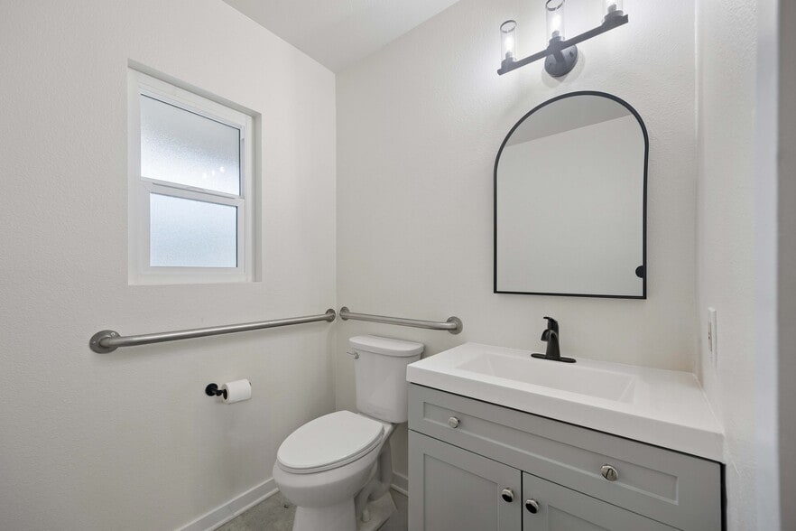 More Photos Of 1457 E Chapman Ave, Fullerton Office For Sale