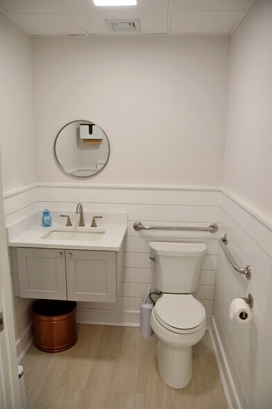 More Photos Of 701 West Ave, Ocean City Medical For Lease