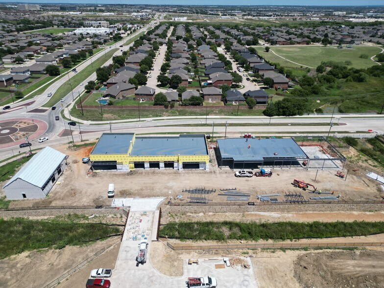 More Photos Of 9555 Harmon Rd, Fort Worth General Retail For Lease