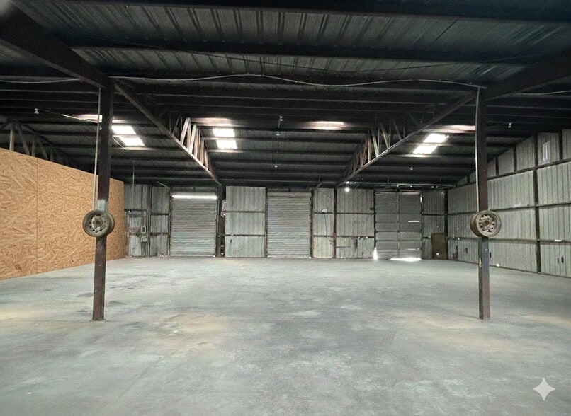 More Photos Of 2925 E US Highway 80, Abilene Warehouse For Lease