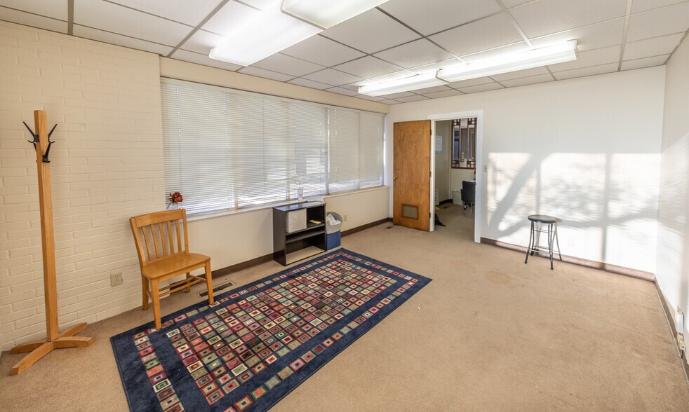 More Photos Of 5 Briercroft Office Park, Lubbock Office For Sale