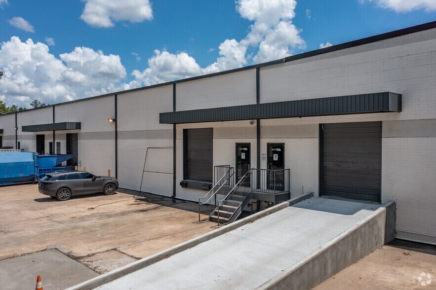 More Photos Of 5875 Peachtree Industrial Blvd, Norcross Unknown For Lease
