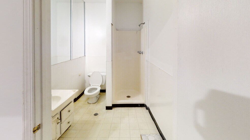 More Photos Of 1200 W Gadsden St, Pensacola Freestanding For Lease