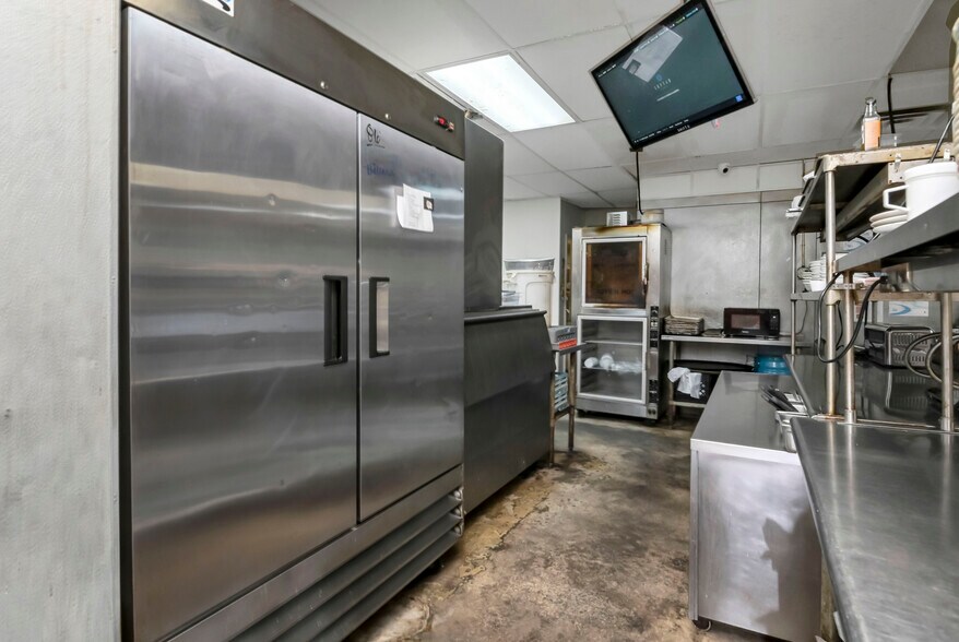 More Photos Of 300 State St, West Columbia Restaurant For Sale