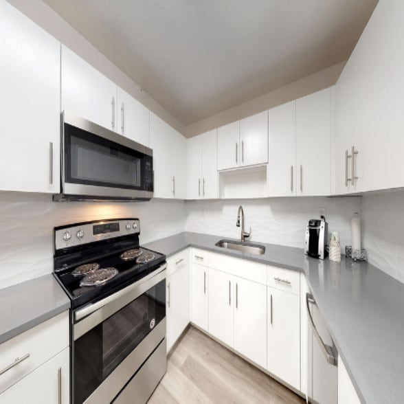 More Photos Of 8445 Springtree Dr, Sunrise Apartments For Sale