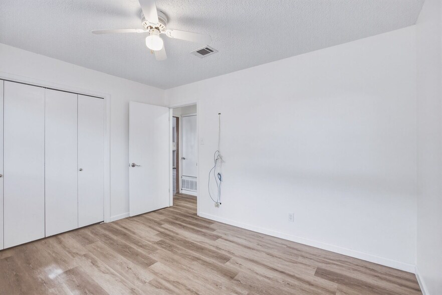 More Photos Of 7900 Hudson Loop, Austin Contractor Storage Yard For Lease