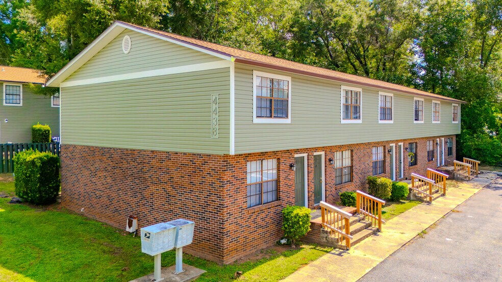 More Photos Of 3034 Jefferson St, Marianna Apartments For Sale
