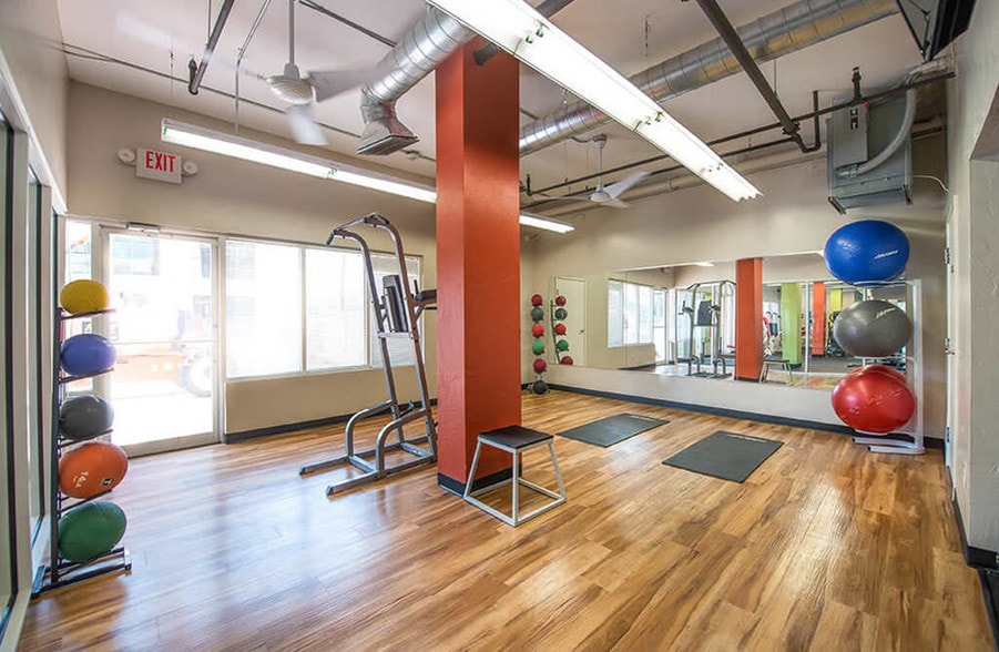 More Photos Of 301-409 N Walker Ave, Oklahoma City Apartments For Lease