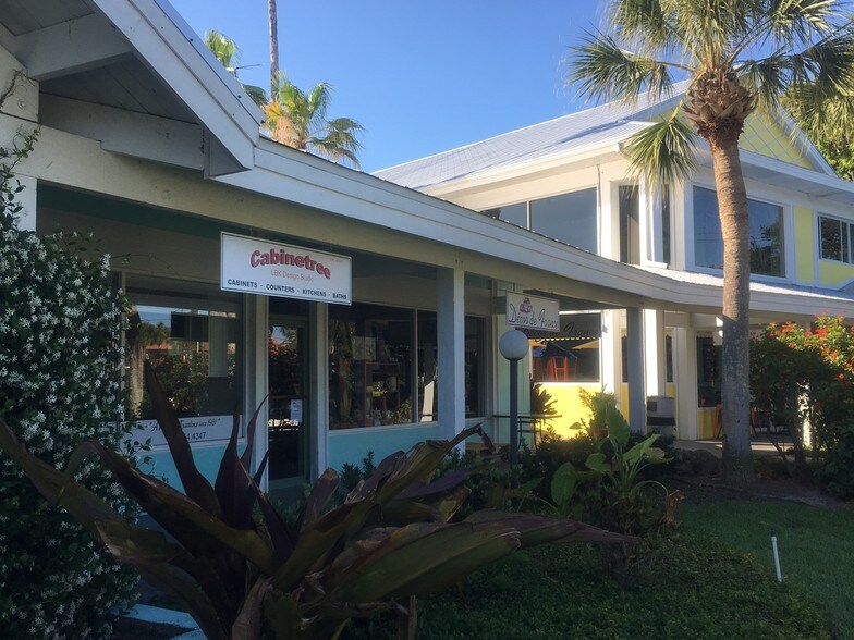 More Photos Of 5350 Gulf of Mexico Dr, Longboat Key Unknown For Lease