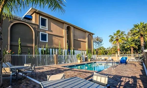 More Photos Of 90 Professional Blvd, Daytona Beach Hotel For Sale