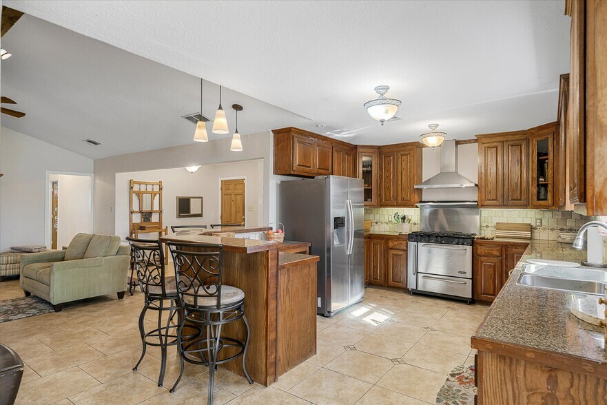 More Photos Of 28323 Interstate, Wills Point Restaurant For Sale