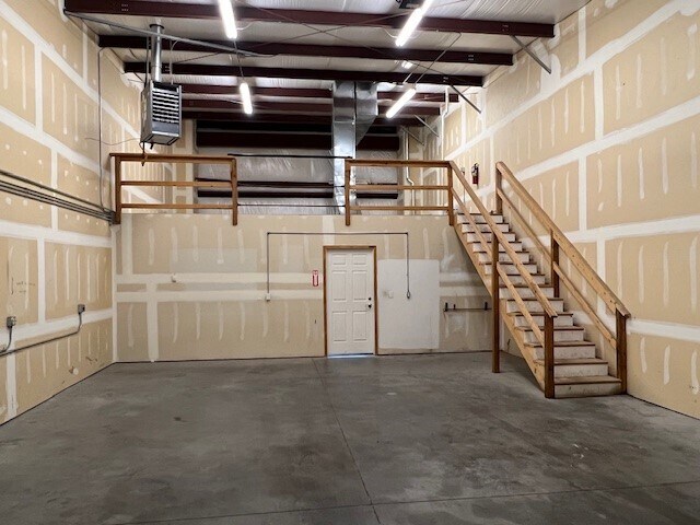 More Photos Of 784 Valley Ct, Grand Junction Light Distribution For Lease
