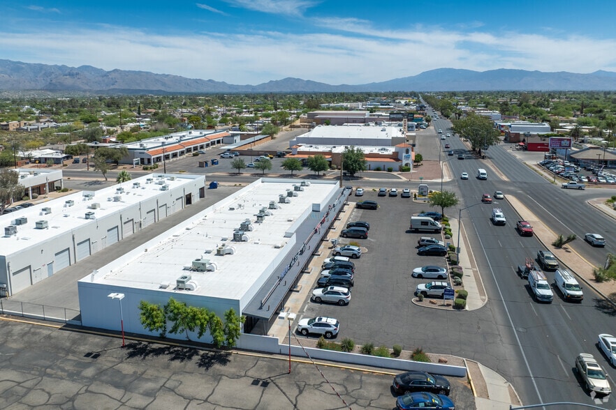 More Photos Of 3955 E Speedway Blvd, Tucson Unknown For Lease