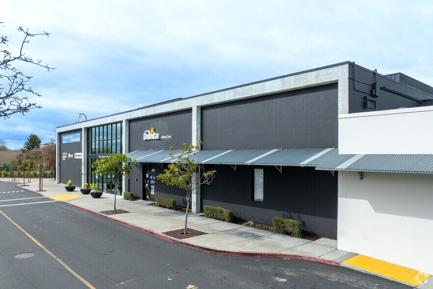 More Photos Of 15555 E 14th St, San Leandro Research And Development For Lease