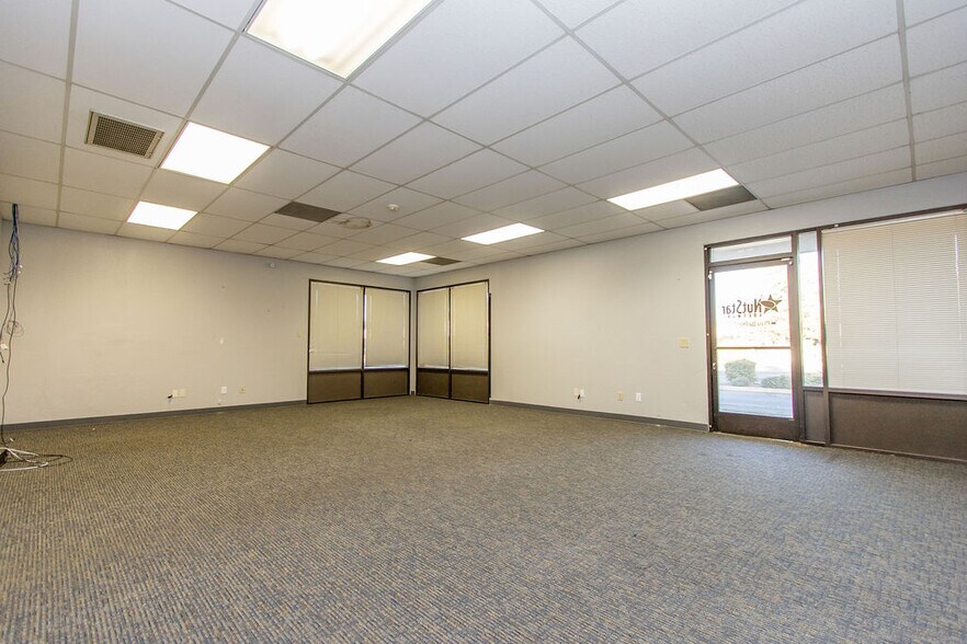 More Photos Of 138 Regis St, Turlock Office For Lease