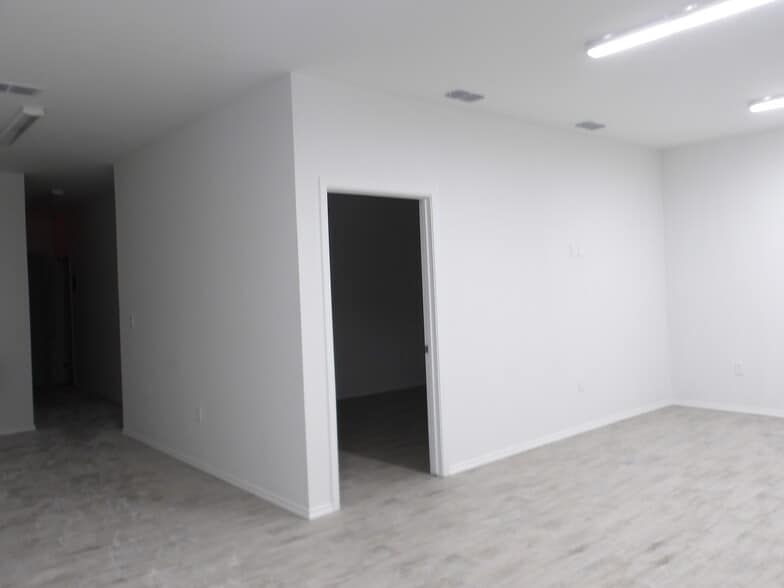 More Photos Of 1750 Reveille Rd, Harlingen Distribution For Lease