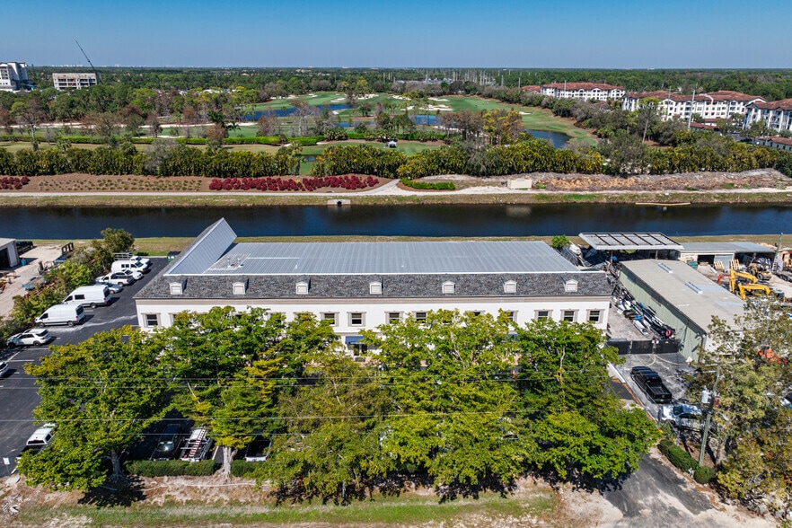 More Photos Of 4627 Arnold Ave, Naples Light Manufacturing For Lease