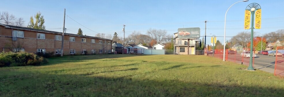More Photos Of 11042 124th St NW, Edmonton Land For Lease
