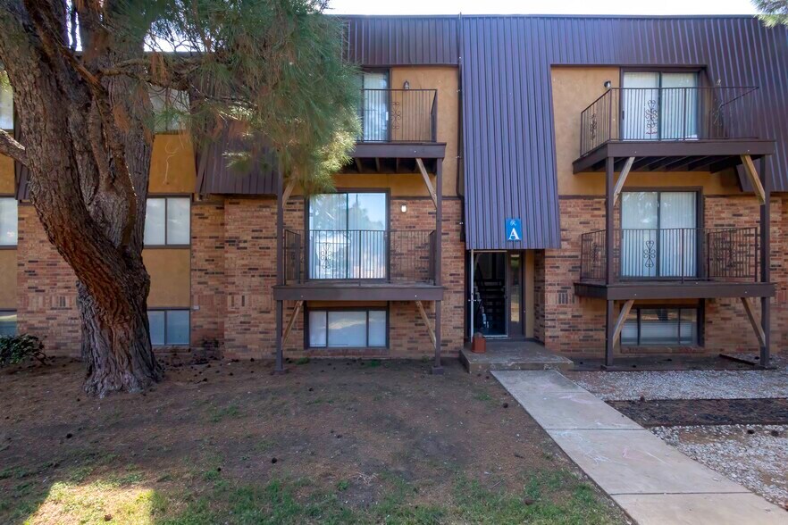 More Photos Of 5202 Bangor Ave, Lubbock Apartments For Sale