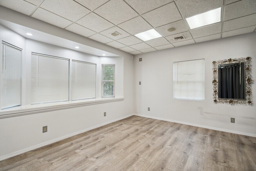 More Photos Of 2170 Joshuas Path, Hauppauge Freestanding For Sale