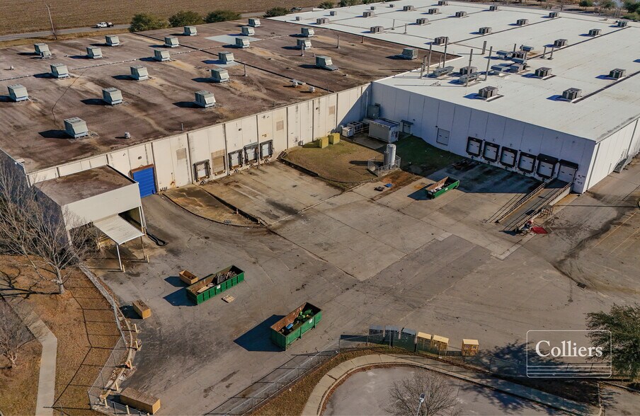 More Photos Of 650 Jefferson Rd, Sumter Manufacturing For Lease