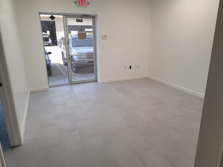 More Photos Of 21925 Franz Rd, Katy Warehouse For Lease
