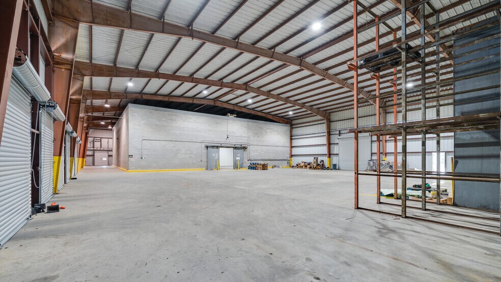 More Photos Of 2476 GA-76 Hwy, Adel Warehouse For Sale