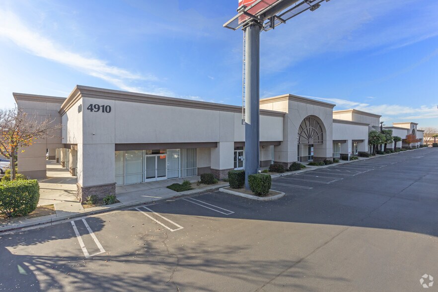 More Photos Of 4910 E Ashlan Ave, Fresno Office For Sale