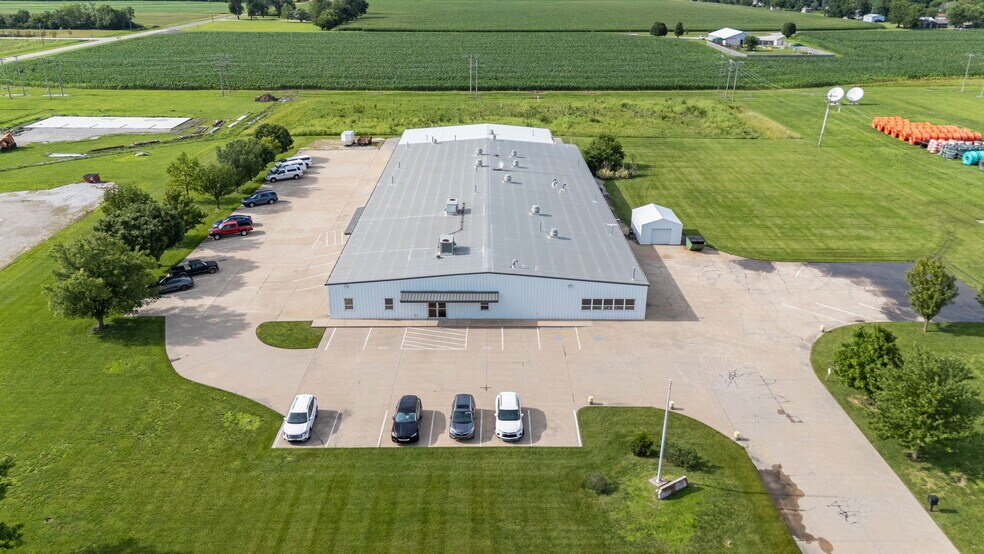 Primary Photo Of 900 W Miller Rd, Iola Manufacturing For Sale