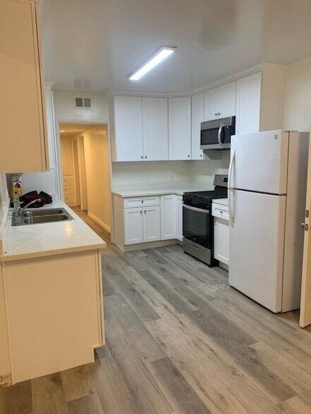 More Photos Of 721 W 39th St, San Pedro Apartments For Sale