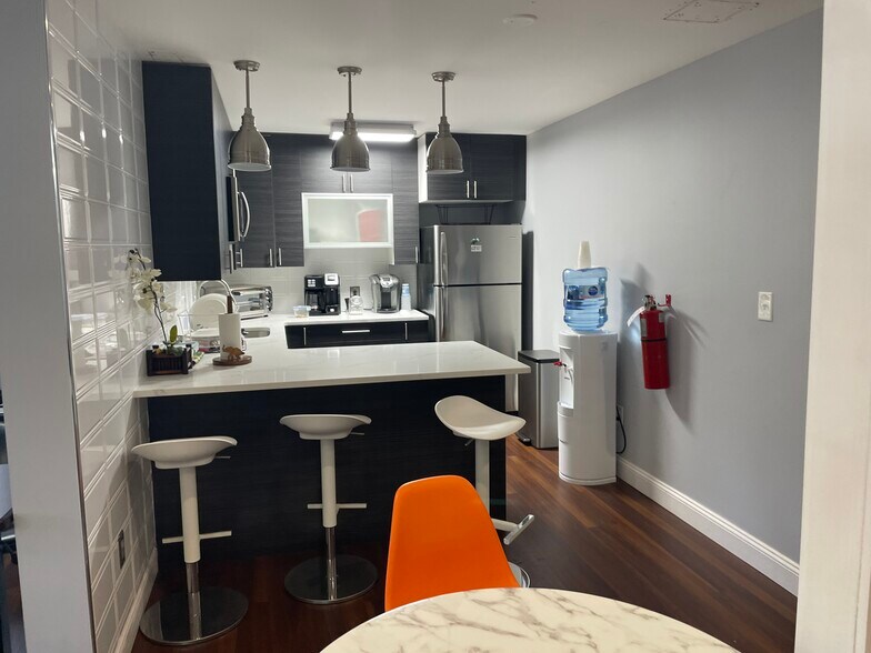 More Photos Of 1185 Morris Ave, Union Township Loft Creative Space For Lease