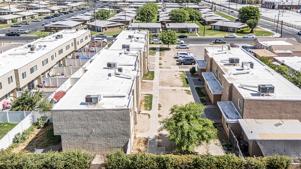 More Photos Of 82451 John Nobles Ave, Indio Apartments For Sale