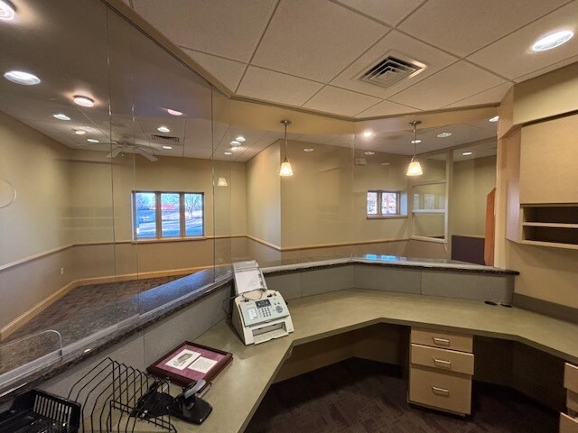 More Photos Of 7240 S US 231, Huntingburg Medical For Lease