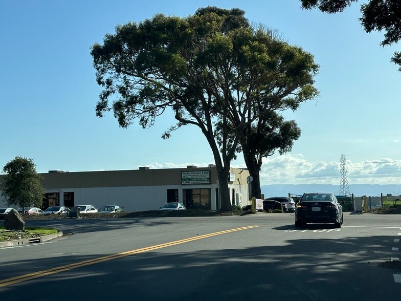 More Photos Of 3514-3544 Arden Rd, Hayward Warehouse For Lease